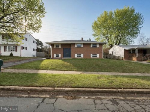 303 Mackintosh Dr, GLEN BURNIE, MD, 21061-6231 | Card Image