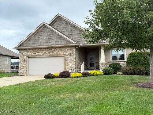 1166 Pine Bluff Dr Ne, New Philadelphia, OH, 44663-7081 | Card Image