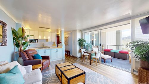 3003-2600 Pualani Way, Honolulu, HI, 96815-3940 | Card Image