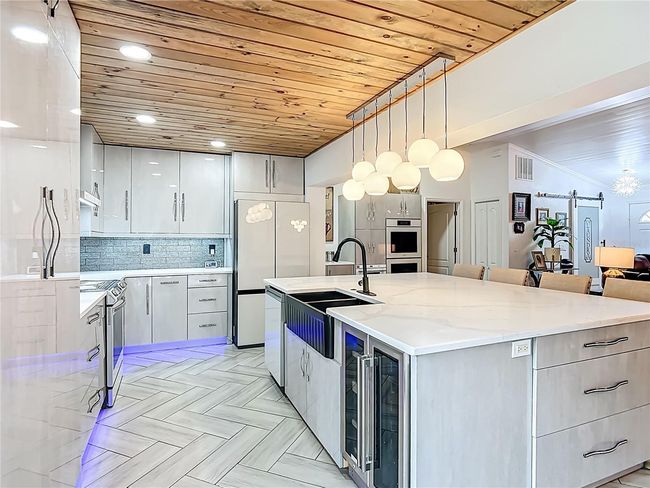 16021 Scaup Duck Ave, House other with 3 bedrooms, 2 bathrooms and null parking in Weeki Wachee FL | Image 14