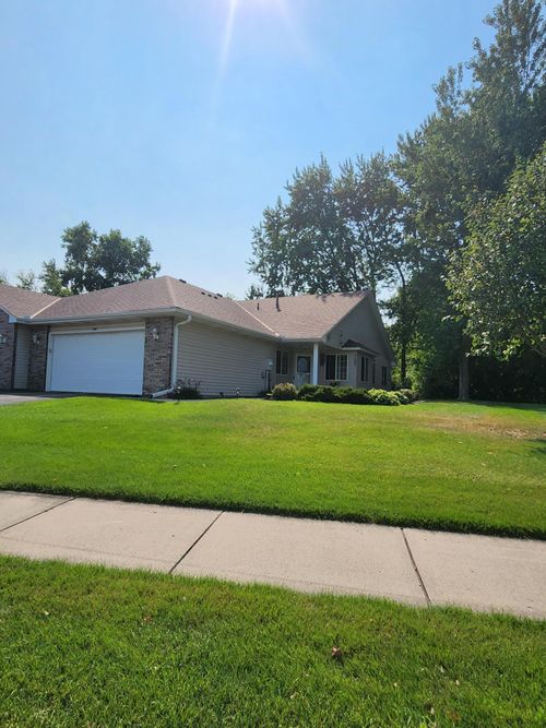 7087 Dupre Rd, Centerville, MN, 55038-7035 | Card Image