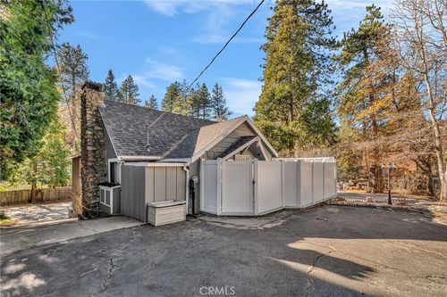 23023 Oak Ln, Crestline, CA, 92325-9474 | Card Image