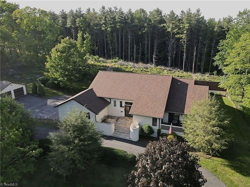 252 Deer Run, Glade Valley, NC, 28627-6022 | Card Image