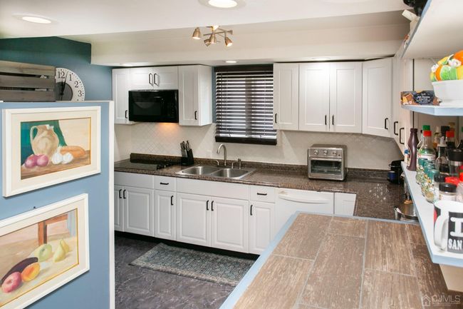 38 Evergreen Ave, House other with 3 bedrooms, 2 bathrooms and null parking in Fords NJ | Image 7