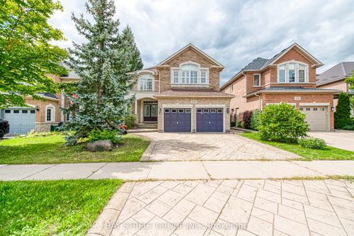 2422 Hertfordshire Way, Oakville, ON, L6H7M8 | Card Image