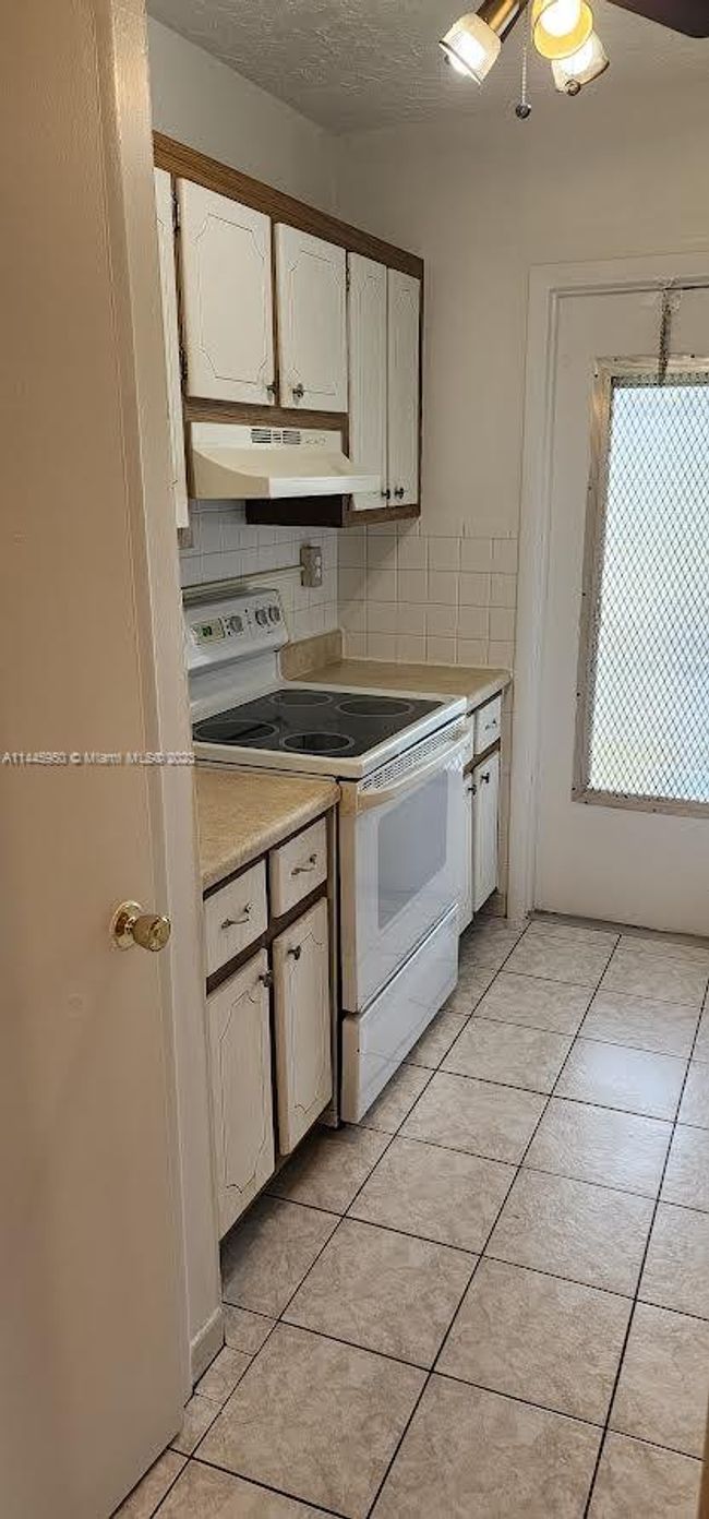 APT-316 - 1450 Atlantic Shores Blvd, Condo with 1 bedrooms, 1 bathrooms and null parking in Hallandale Beach FL | Image 8