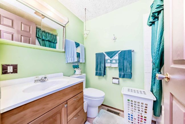 172 Big Hill Cir Se, House other with 3 bedrooms, 3 bathrooms and 2 parking in Airdrie AB | Image 21
