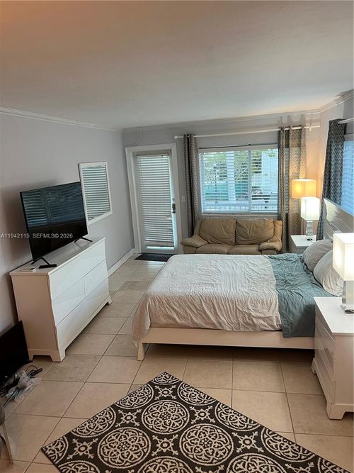 apt-10-334 Washington Ave, Miami Beach, FL, 33139-6938 | Card Image