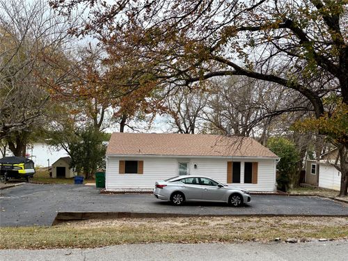 307 Lakewood Dr, Waxahachie, TX, 75165-9694 | Card Image