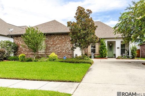 15427 Mistybrook Dr, Baton Rouge, LA, 70816-3425 | Card Image