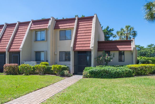 4451 Luxemburg Ct, Condo with 3 bedrooms, 2 bathrooms and null parking in Lake Worth FL | Image 18