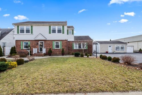 24 Lorraine Pl, North Middletown, NJ, 07748-5232 | Card Image