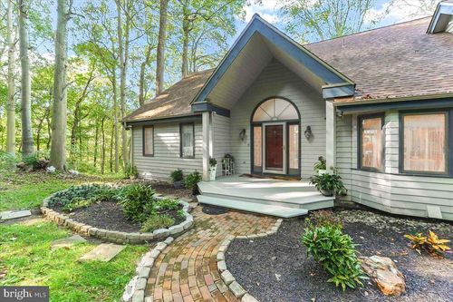 2 Briarwood Ct, LANDENBERG, PA, 19350-9328 | Card Image