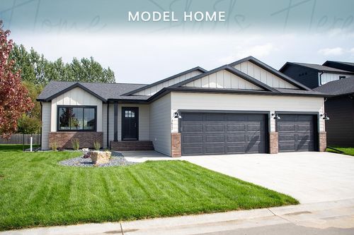 3612 Decorah Way S, Fargo, ND, 58104 | Card Image