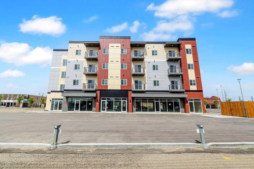 {{alt}} | Card Image