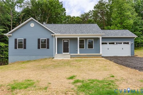 226 Sea Cliff Dr, Ruther Glen, VA, 22546-1517 | Card Image