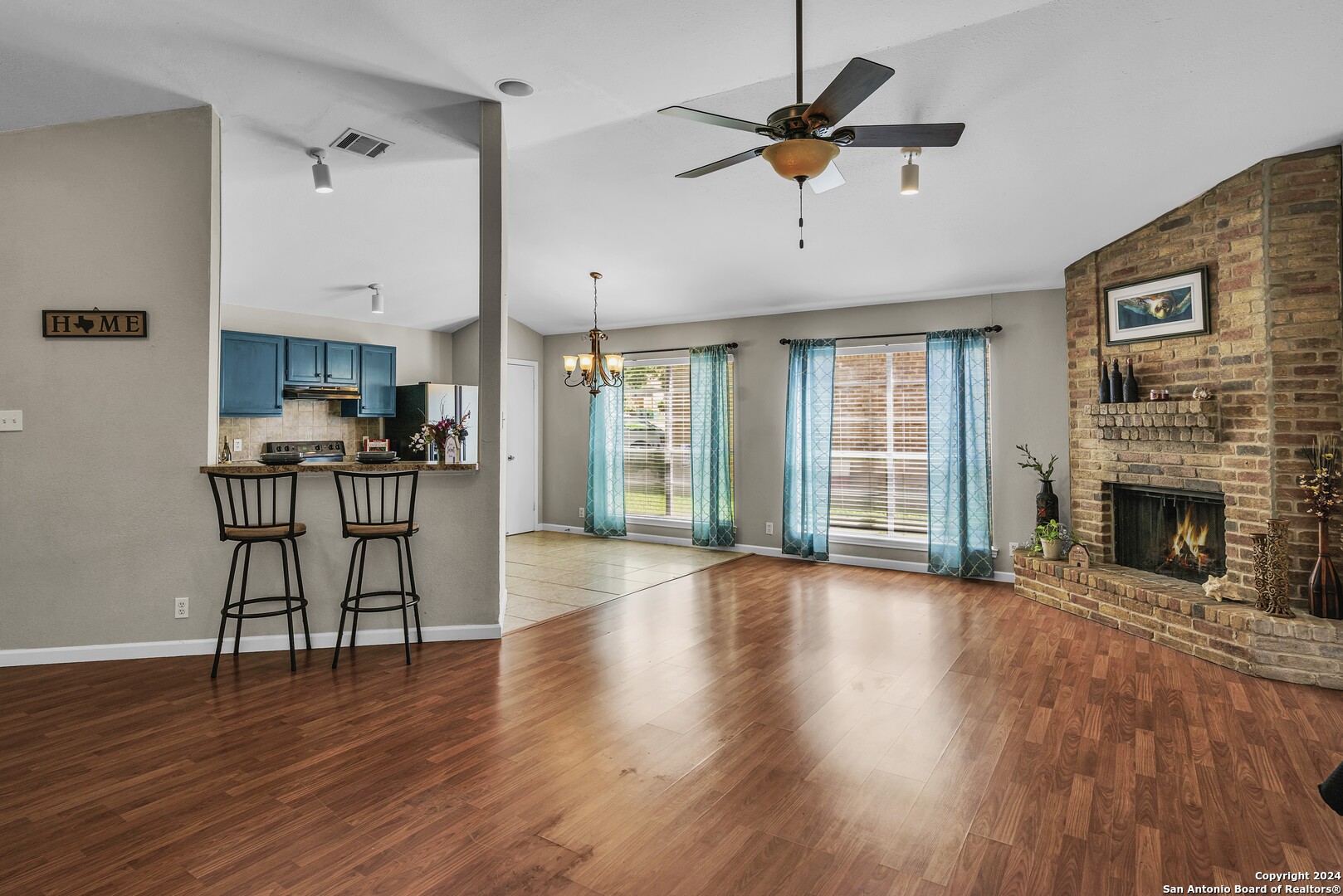 Forest Xing, Live Oak, TX 78233