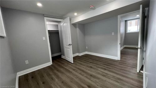 2-29 Birchcliffe Cres, Hamilton, ON, L8T4K6 | Card Image