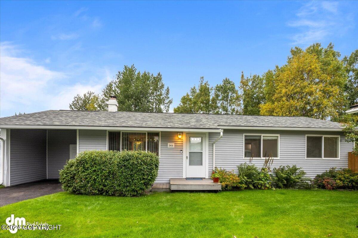 Lyvona Ln, Anchorage, AK 99502