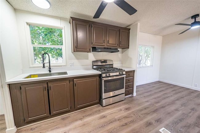 Kitchen | Image 28