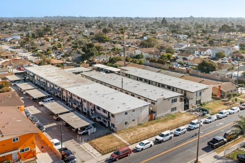 450 Hill St, Oxnard, CA, 93033-3265 | Card Image