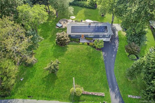 42 Brady Rd, Warwick, NY, 10990-3800 | Card Image