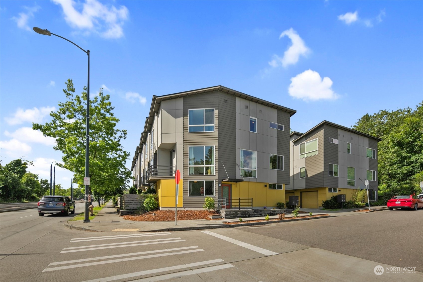 Charlestown St, Seattle, WA 98108