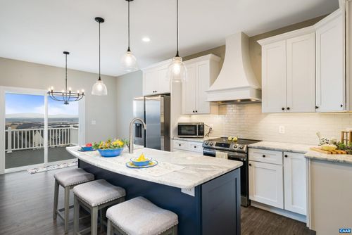 114 Chamberlain Dr, STAUNTON, VA, 24401-9016 | Card Image