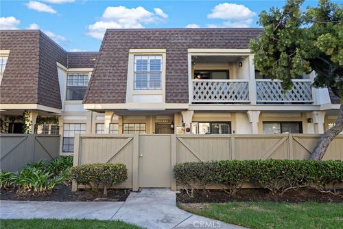 51-15110 Henley Dr, Westminster, CA, 92683-6456 | Card Image
