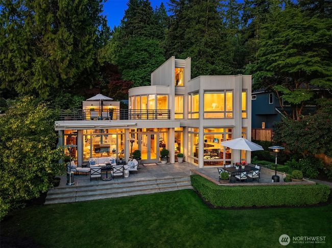 3611 Hunts Point Rd, House other with 3 bedrooms, 3 bathrooms and 3 parking in Hunts Point WA | Image 25