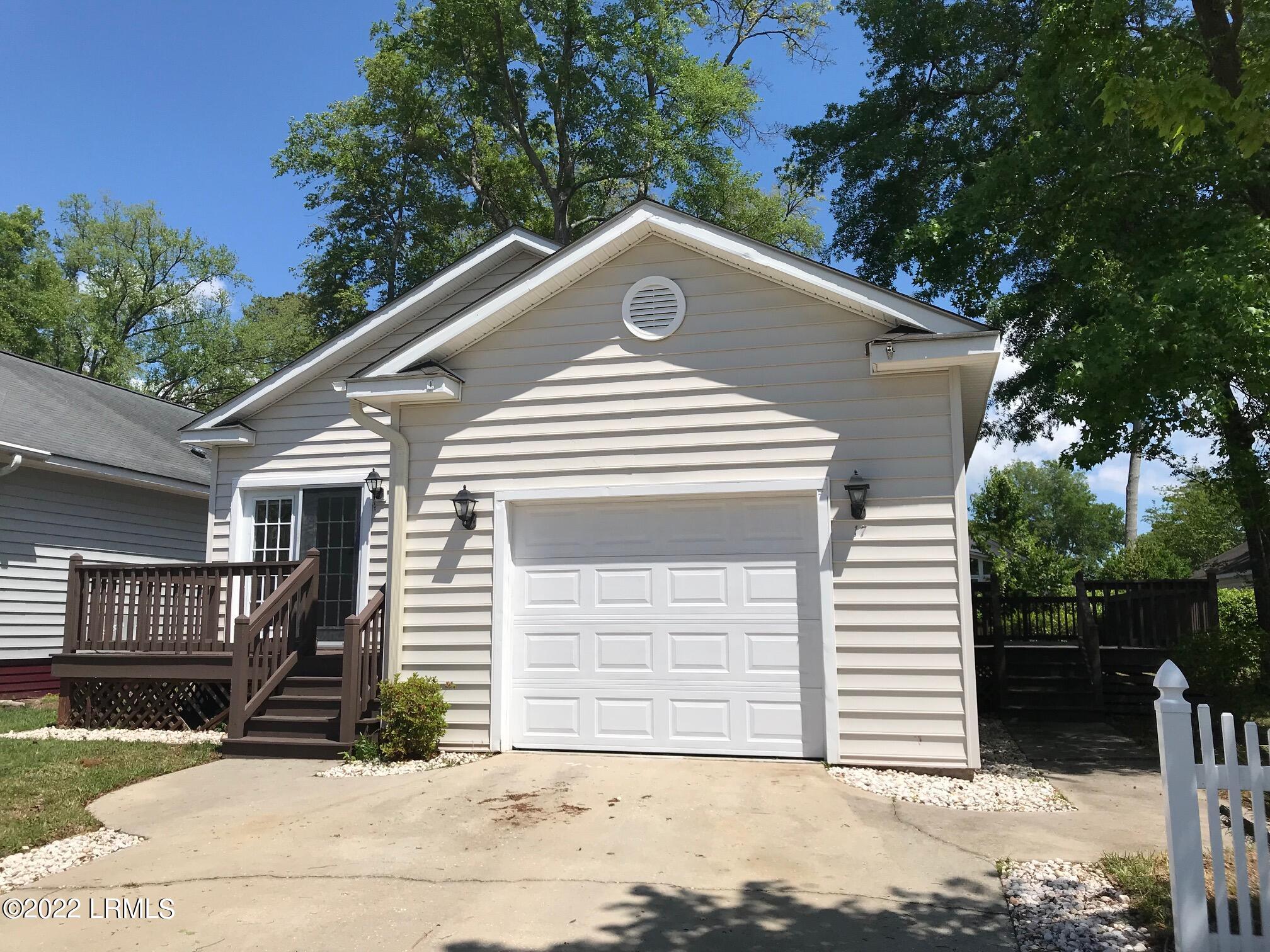 Rockville Way, Beaufort, SC 29902
