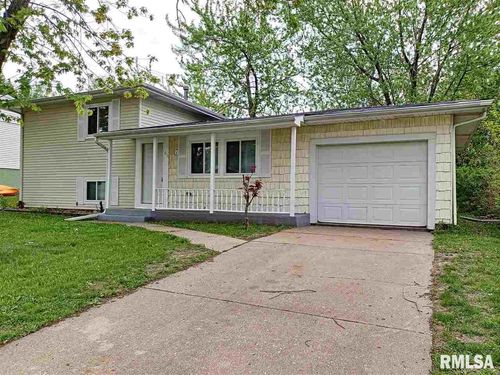 6111 W 61st Pl, Davenport, IA, 52806-2111 | Card Image