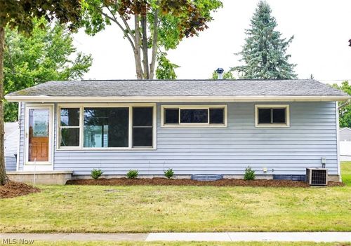 1093 Sutherland Ave, Akron, OH, 44314-1251 | Card Image