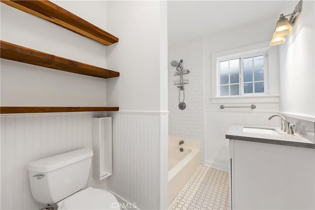 1944 Chariton St, House other with 3 bedrooms, 2 bathrooms and 2 parking in Los Angeles CA | Image 23