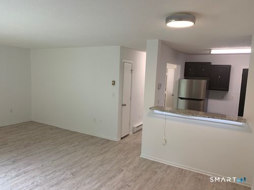 3-3 Wellington Dr, Farmington, CT, 06032-3201 | Card Image