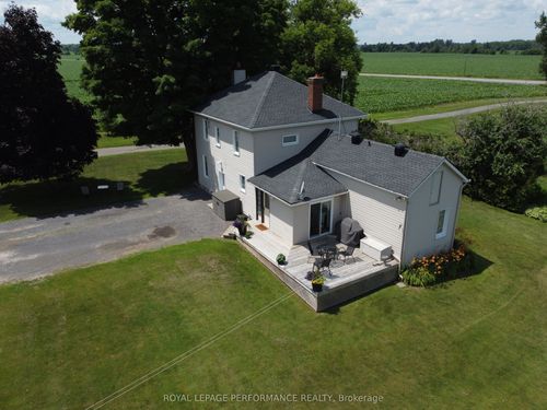 9374 Marvelville Rd, Metcalfe, ON, K0A2P0 | Card Image
