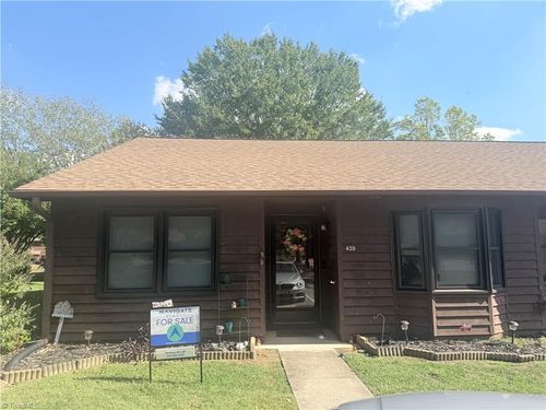 439 James Ct, High Point, NC, 27265-2123 | Card Image