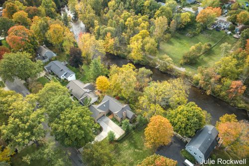 223 S Main St, Rockford, MI, 49341-1223 | Card Image