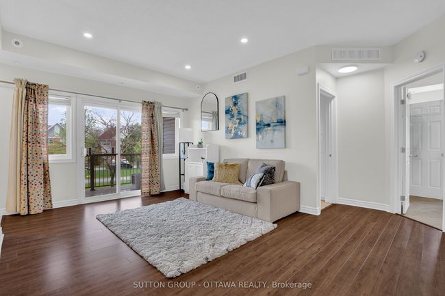 F - 241 Crestway Dr, Condo with 2 bedrooms, 2 bathrooms and null parking in Ottawa ON | Image 5