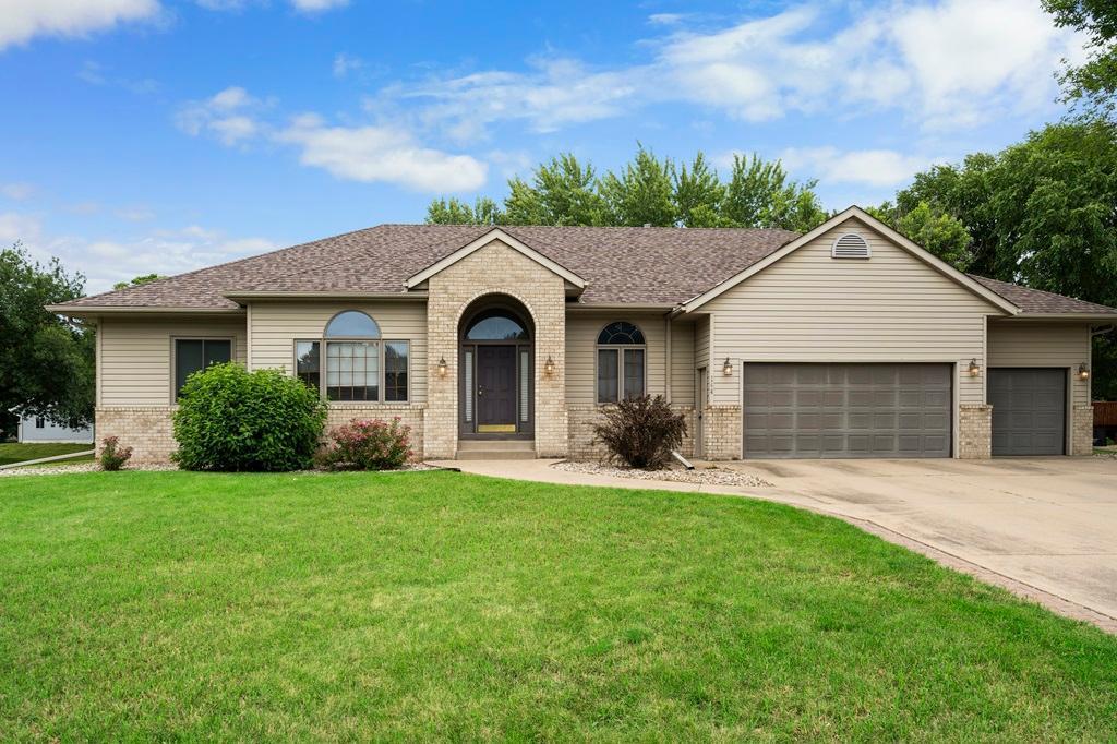 Canterbury Cir, Le Sueur, MN 56058