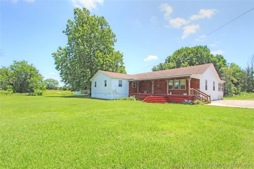 233 S Curtis St, Nowata, OK, 74048-4667 | Card Image