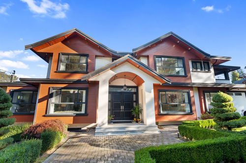 {{alt}} | Card Image