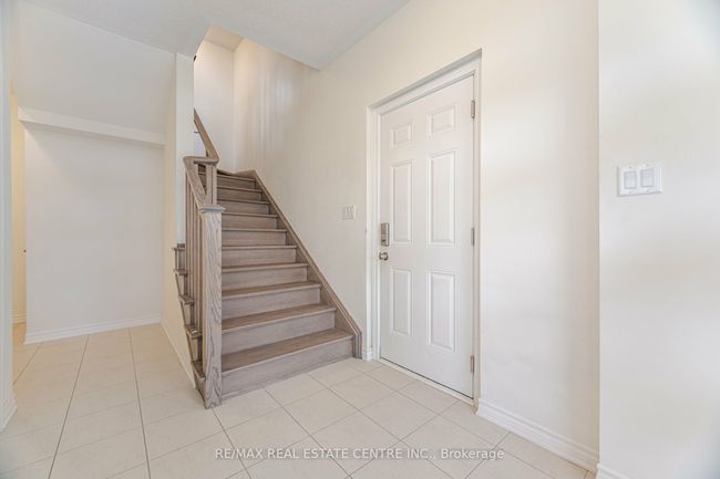 3370 Promenade Thunderbird, House attached with 4 bedrooms, 4 bathrooms and 1 parking in Pickering ON | Image 5