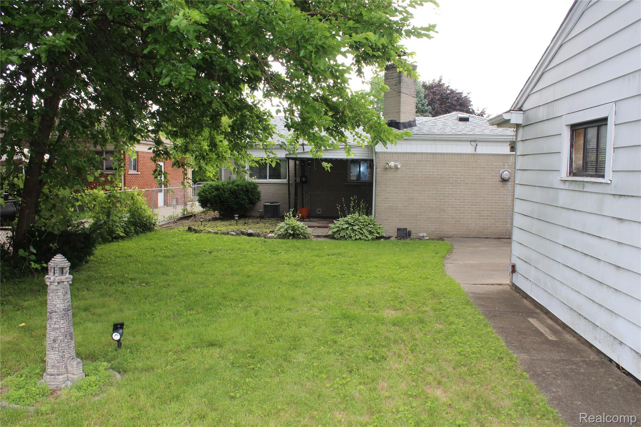 Residential in Redford Charter Township 5