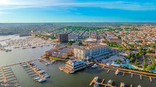 719-2702 Lighthouse Pt E, BALTIMORE, MD, 21224-5072 | Card Image