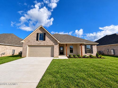 102 Maroon St, Youngsville, LA, 70592-7109 | Card Image