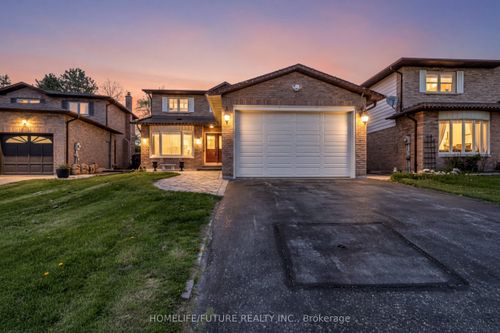 86 Robinson Cres, Whitby, ON, L1N6W5 | Card Image