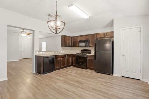 351 Musgrav, Kyle, TX, 78640-5489 | Card Image