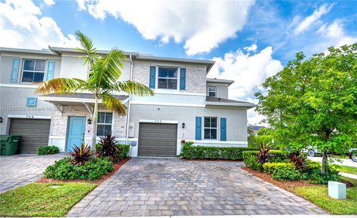 750 Se 16th Ct, Homestead, FL, 33034-5681 | Card Image