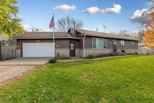610 Spruce Ave Nw, Montgomery, MN, 56069-1049 | Card Image
